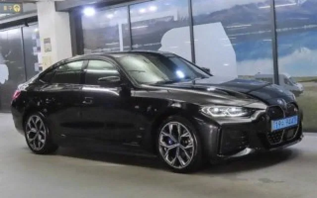 렉스턴스포츠 중고차 i4 eDrive 40 매물 사진 10 - 2022/06 16,491km